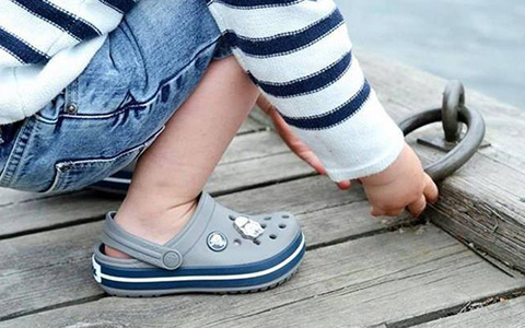 Crocs outlet femme soldes